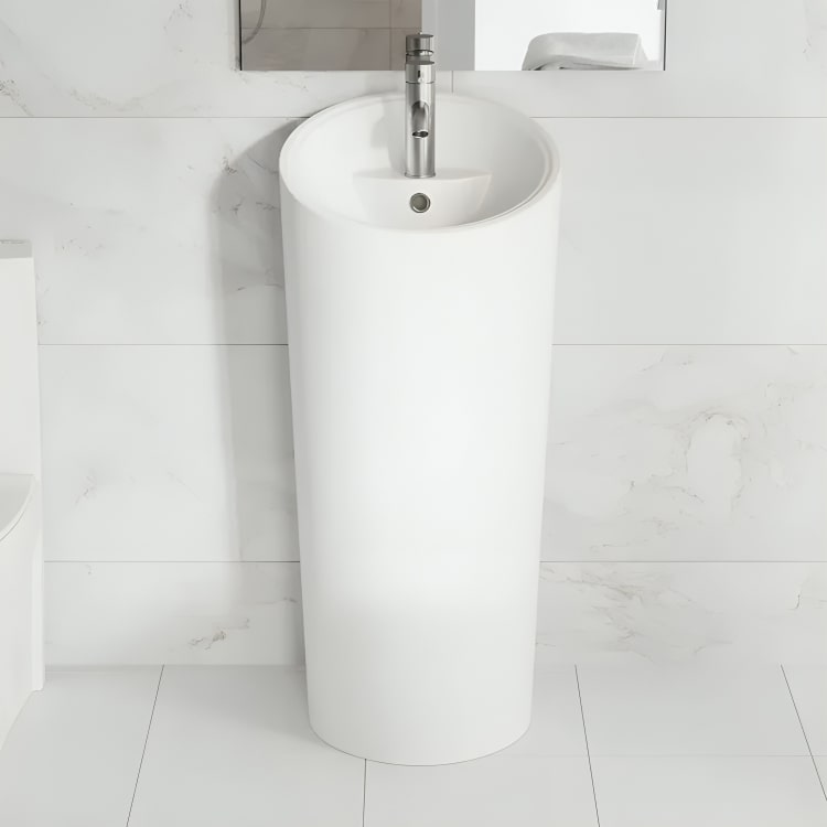 Refina tu baño con el Lavabo de Pedestal Manitoba. Cerámica premium, resistente y elegante. Calidad certificada.
SKU: 205